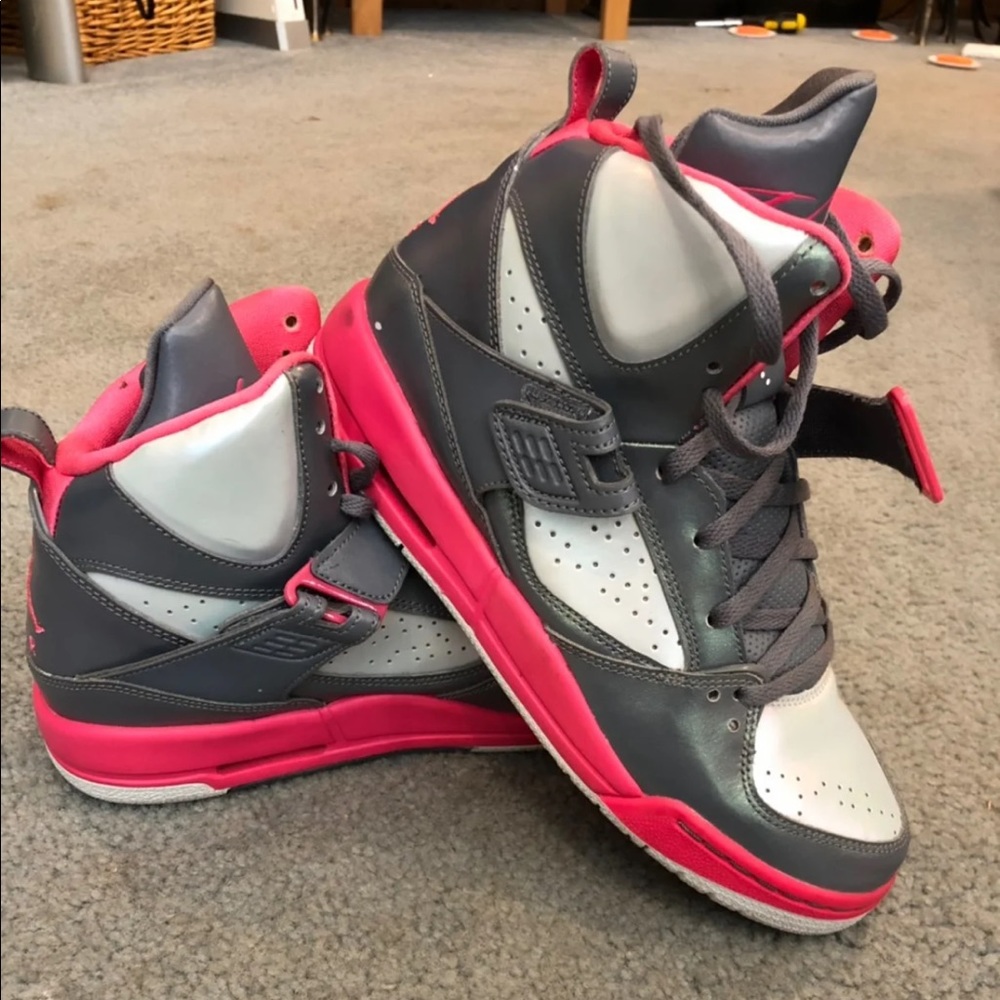 Girls Jordan’s (size 7y)